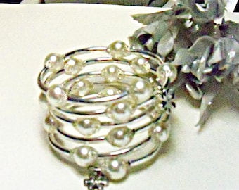 Bridal Memory Wire Bracelet, White Pearl Bracelet, Wedding Jewelry