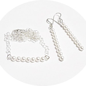 White Pearl Minimalist Jewelry Set, Necklace and Earrings, Bridesmaid Jewelry Set, Bridal Pearl Set, Delicate Pearl Jewelry