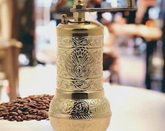 Traditionell turkisk kaffekvarn, kaffekvarn i mässing, vintage kryddkvarn, manuell örtkvarn, kaffekvarn, kryddkvarn