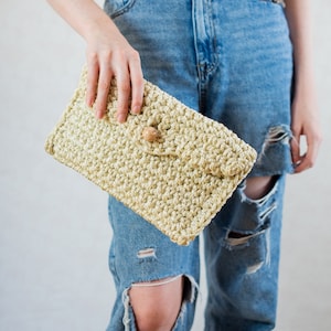 Vintage 70s Cream White Crocheted Clutch Purse, Boho Minimalist Purse Handbag