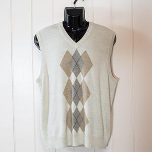 Vintage Men’s 90s Gray Argyle Sweater Vest Soft Knit Preppy Retro Pullover Golf Academia Style, XL