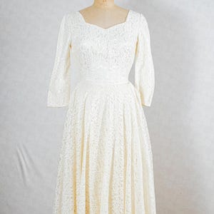 Vintage 50s 60s Ivory Lace Simple Wedding Cocktail Wiggle Dress, A Line Skirt, S
