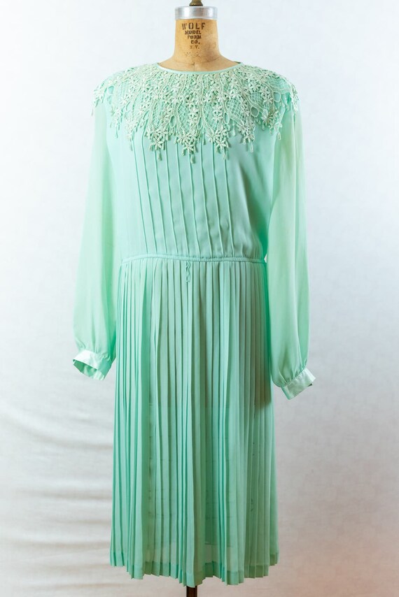 Vintage 80s Minty Green Sheer Pleated Longsleeved 