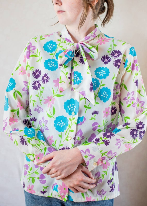 Vintage 70s flower power groovy floral blouse, ps… - image 8