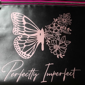 Monedero de piel sintética con mariposa