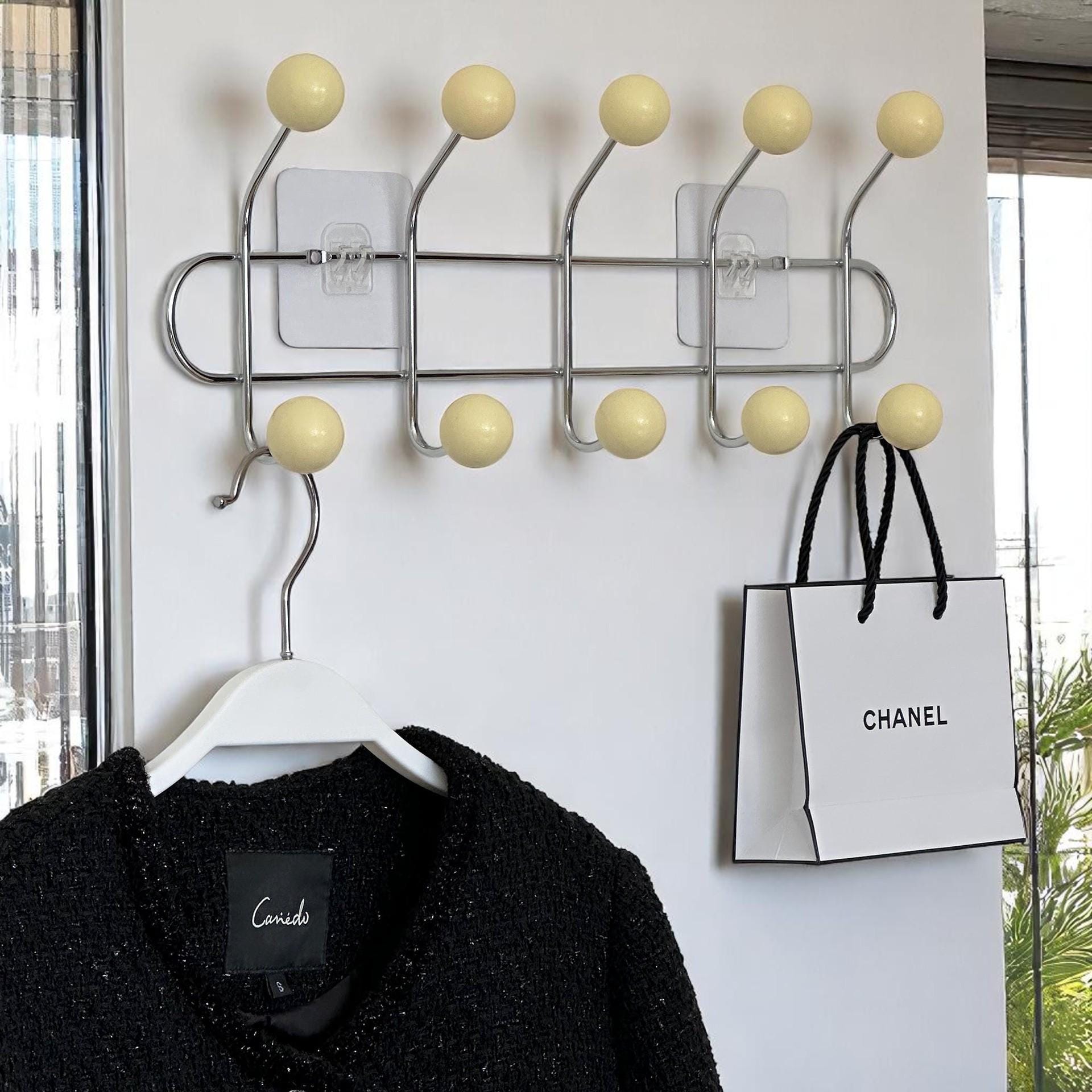 Mid-Century Modern Wall Hook Rack – Stylish Organizer for Coats, Bags and Accessories.