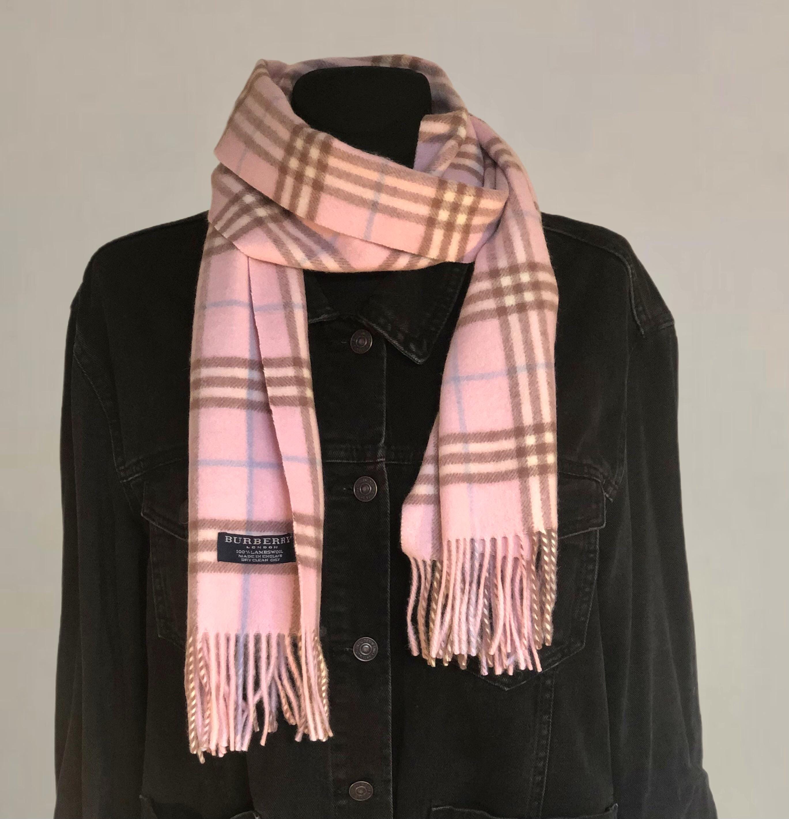 【関税＆送料込み】Burberry Reversible Scarf With Pink Acce Reversible Check Cashmere Scarf in Archive beige | Burberry