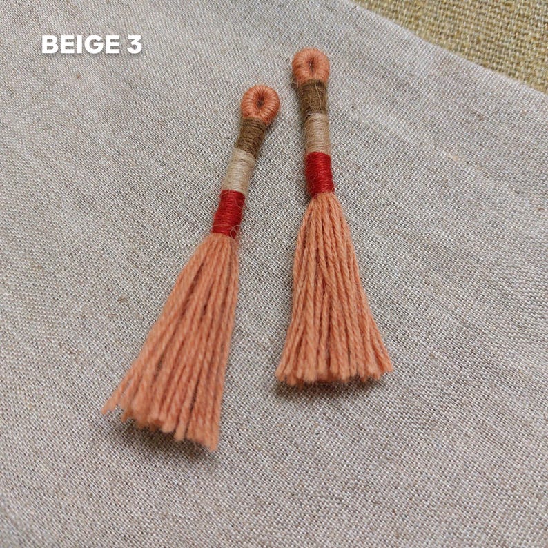 Borlas históricas feitas à mão | Acessório de lã para reconstituição histórica, Idade Média, Vikings, Celtas, Romanos, acessório histórico, 100% lã. Beige 3