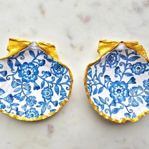 Handmade Decoupage Scallop Shell Ring Dish Something Blue, Wedding Gift, Jewelry Tray, Ring Dish, Bridesmaid Gift, Trinket Dish, Blue Flower