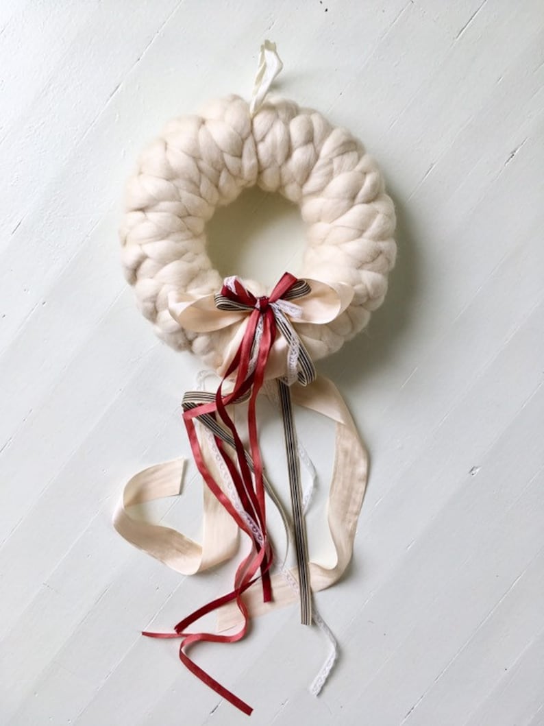 Braided wool wreath image 8