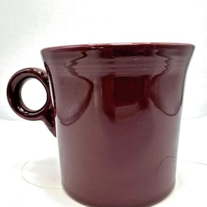 Retired Fiesta CINNABAR-ringhandvat 10 Ounce koffiemok Fiestaware