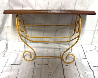 Boerderij rood oranjegele metalen houten wandplank met rollen 17,5 x 13,75 in