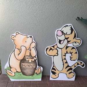 Winnie the Pooh cutout r | Baby Shower cutouts | Winnie the Pooh Theme Party | Disney Baby Shower Theme | Classic Winnie the Pooh |