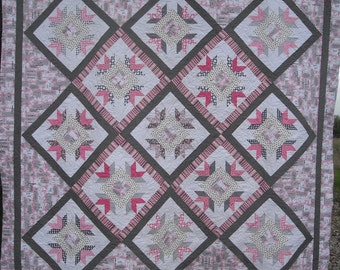 Starflowers Quilt Pattern in two sizes
