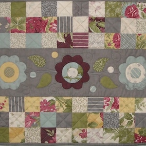 Field of Flowers Table Runner Pattern