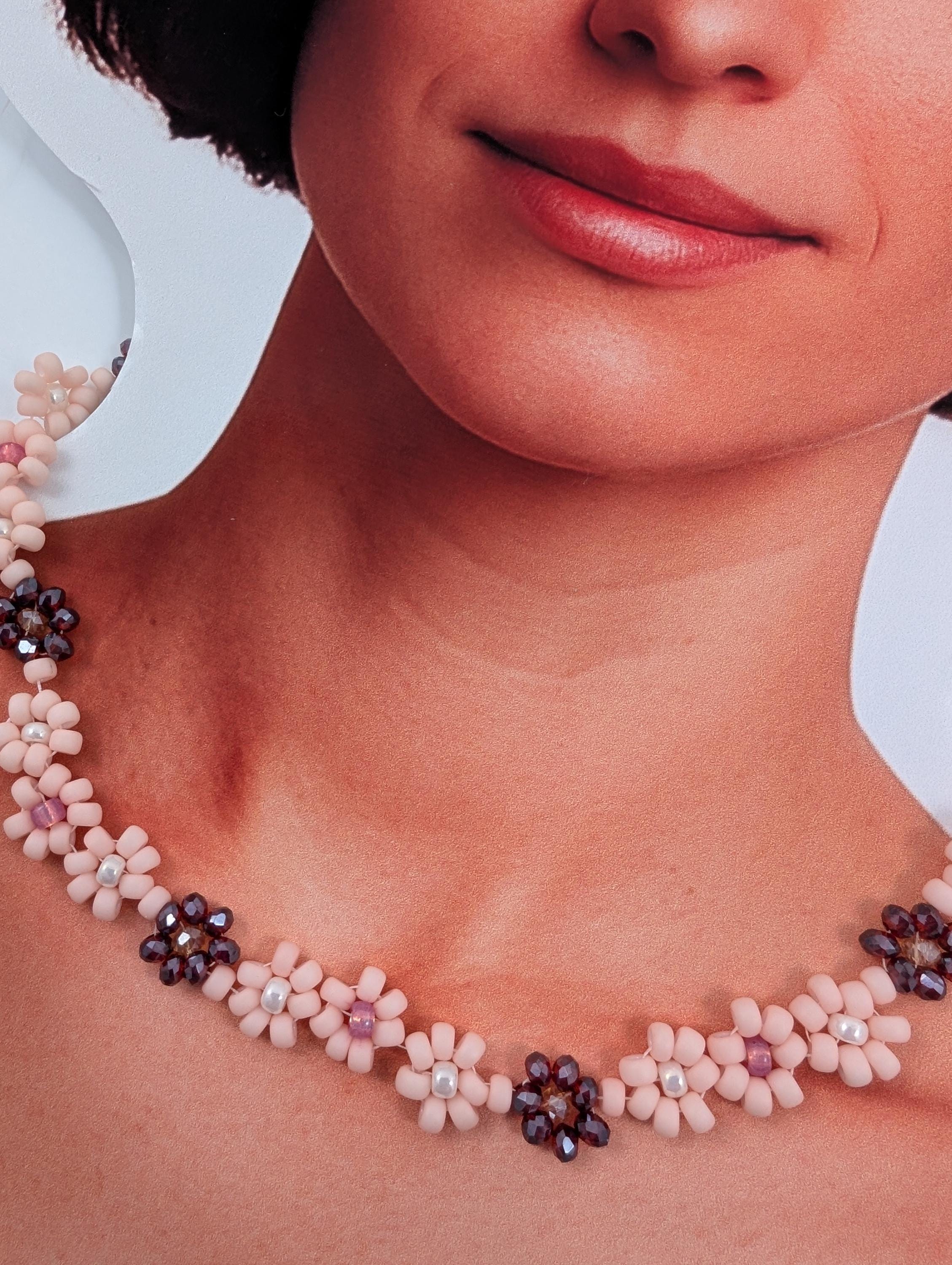 Collier Ras Du Cou Fantaisie Métal – Ancien, Pour Soirée Chic, Occasion