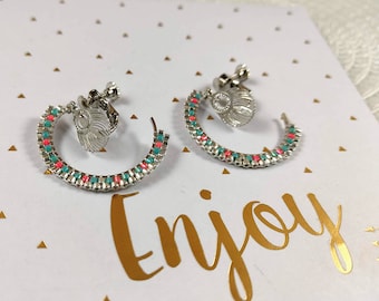 Boucles d'oreilles créoles argentés clips à vis pour oreilles non percée avec breloque plume de paon, créoles ouvertes perles miyuki