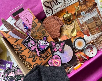 Halloween Blind Date with a Book Box | Spooky mystery Booktok Gift Set | Personalized bookish surprise box | Dark romance box