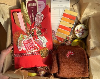 Christmas Blind Date Book Box: Booktok Mystery Gift