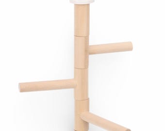 Spiral swivel enrichment perch