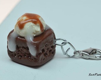 Brownie and ice cream, polymer clay, choose a pendant, keychain, charm, brownie prop, necklace, food jewelry,miniature food, brownie charm