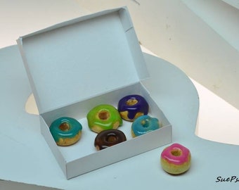 Miniature Donuts, Fake Food, Dolls and Miniatures, Fashion doll props, 1:6 scale, 6 donuts in box, polymer clay food, doll food, faux food