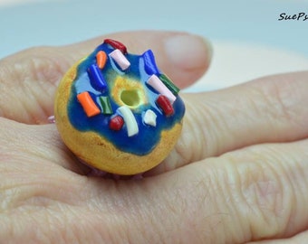 Donut ring, instructie ring, ring voor bakkers, leuke ring donut, donut, polymeerklei, voedsel ring, nep voedsel, nieuwheid ring, verstelbare ring
