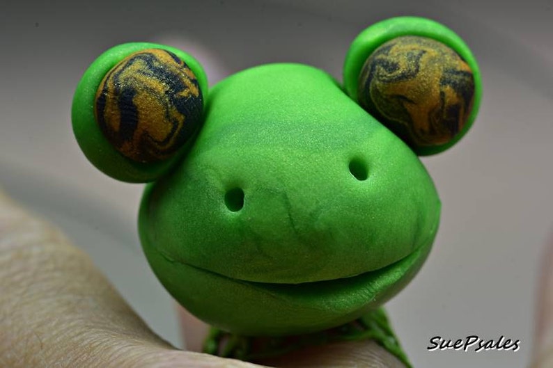 frog fidget ring