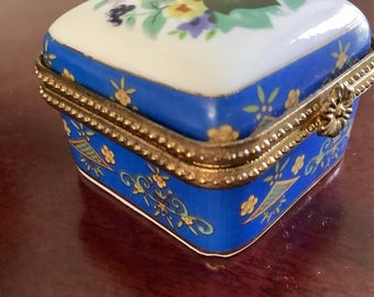 Hinged Porcelain Trinket Box