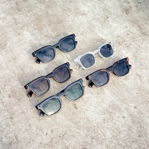 Retro Square Crystal Sunglasses: 90s Wing Temple Fashion Shades - CORONA DEL MAR
