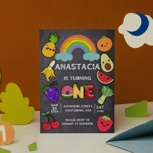 Hey Bear Einladung Vorlage Erste tanzende Früchte Bearbeitbare Canva Einladen Twotti Fruity Geburtstag Sofort Download