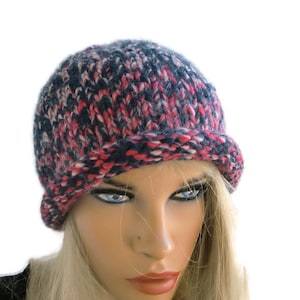 Woodland Easy Roll Hat/ Mutze- Black red and white Knit hat for teens and adults-unisex