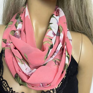 Bufanda infinita de gasa floral, collar rosa coral