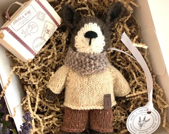 Ryan - Knitted Bunny with Gift Box