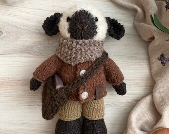 Liam - Knitted Lamb with Gift Box