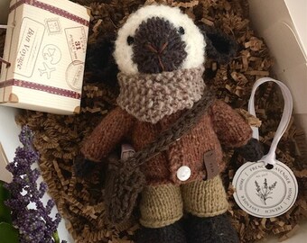 Liam - Knitted Lamb with Gift Box