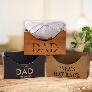 Personalisierter Vatertagsgeschenk für Papa, gravierter Mützenveranstalter, Holzhuthalter, Holzhutschachtel, Baseballmützenhalter, Opa Geschenk, Papa Geschenke