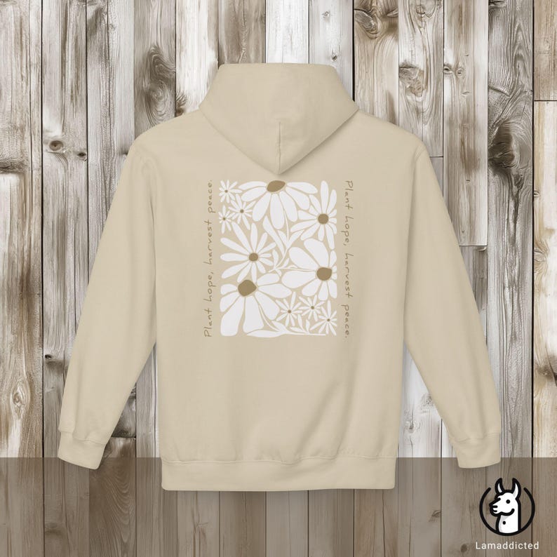 Bluza z kapturem w kwiaty w stylu boho vintage z mocnym cytatem „Posadź nadzieję, zbierz pokój”. Bluza z kapturem z motywem dzikich kwiatów, nadruk z tyłu, idealny prezent dla miłośnika natury Sand