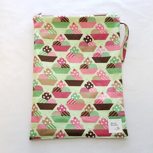 Large Wetbag- Ice Cream Sundaes- 4024