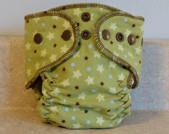 Fitted Newborn Cloth Diaper- 4 to 9 pounds- Green Stars- 16030