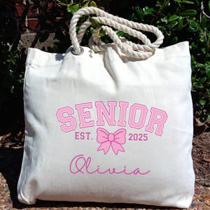 Sac fourre-tout pour seniors avec prénom personnalisé, cadeau de l'université, sac de remise des diplômes pour elle, sac fourre-tout personnalisé pour l'université, sac d'école universitaire, cadeau personnalisé