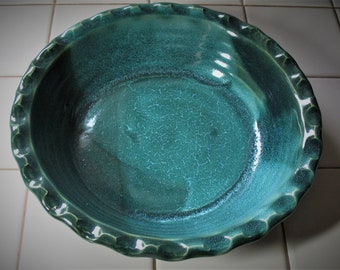 Pie Plate in Our Emerald Isle Green Glaze with free Shipping
