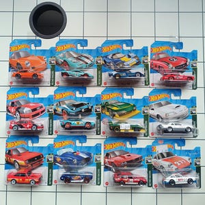 Hot wheels retro racers 12 cars