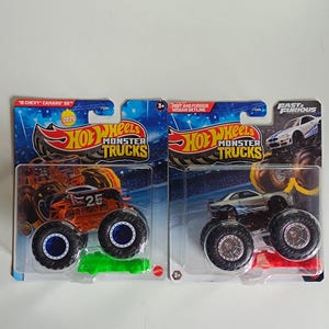 Hot Wheels nissan skyline rapide et furieux, camions monstres camaro 2 voitures