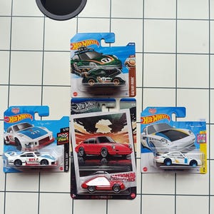 Hot wheels porsche set 4 cars