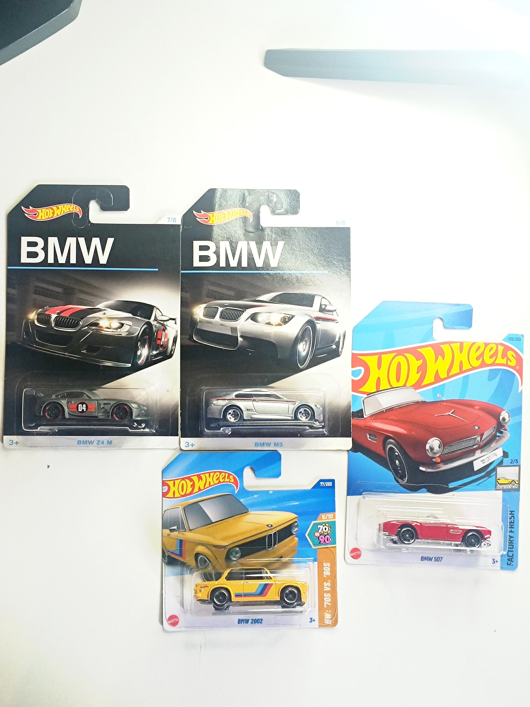 ミニカー Hot Wheels BMW 630i FINAL RUN 2001 Hot Wheels 2001 Final Run BMW 850i & 2002 Final Run Porsche 928