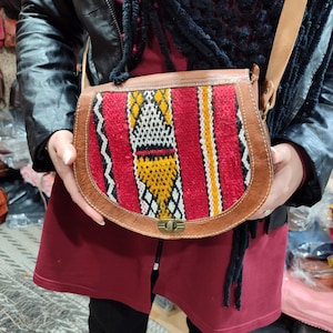 Moroccan Kilim Leather Crossbody Bag , Moroccan Carpet Bag, berber leather bag , woven grocery bag, kilim leather bag, moroccan crossbody