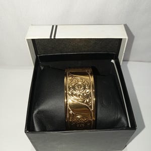 Marockanskt armband - Graverad bred manschett - Traditionella berbersmycken - Handgjord etnisk present till henne