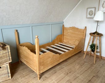 Cama de trineo vintage NUEVA, en cualquier color, color pino antiguo, cama infantil de madera natural, diseño vintage, cama gustaviana, tamaño individual (EE. UU.), tamaño matrimonial (EE. UU.)