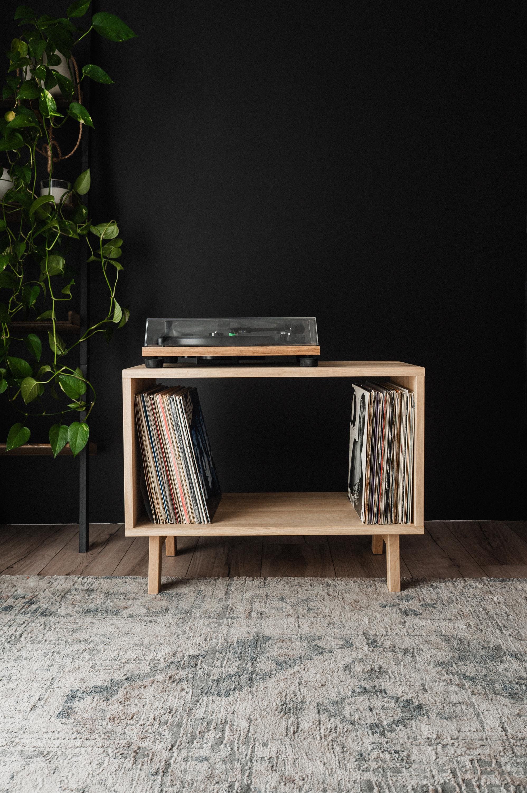 Mobile giradischi rovere premium, mid-century modern, rack vinili, mobile vinile esclusivo, mobile TV legno, giradischi in legno design